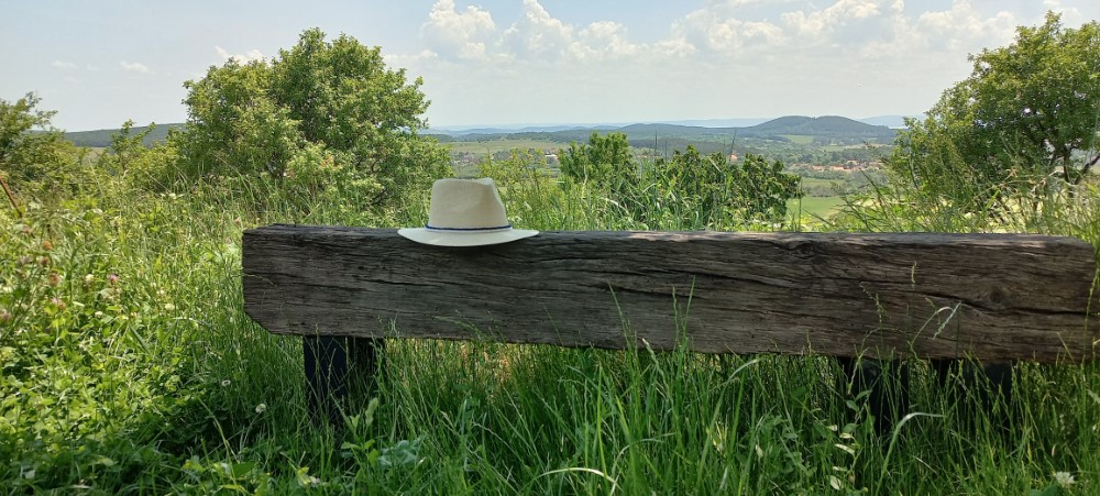 A bench for good thoughts